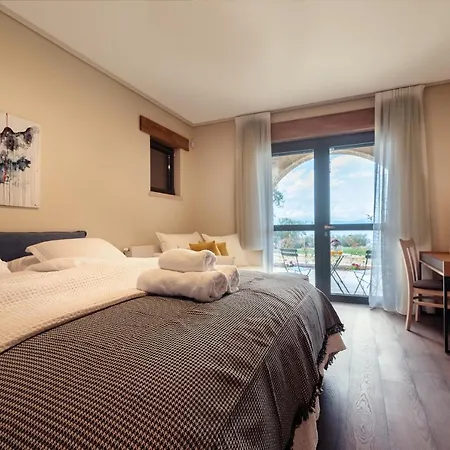 וילה / Sea View And Pool Nearby Athens *