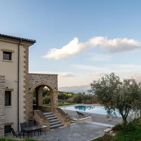 וילה / Sea View And Pool Nearby Athens *