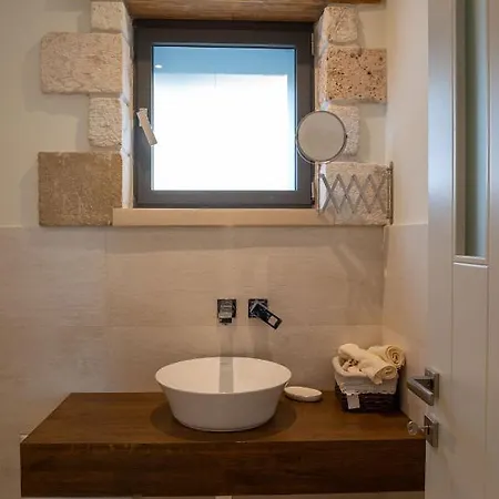 / Sea View And Pool Nearby Athens * קלאמוס